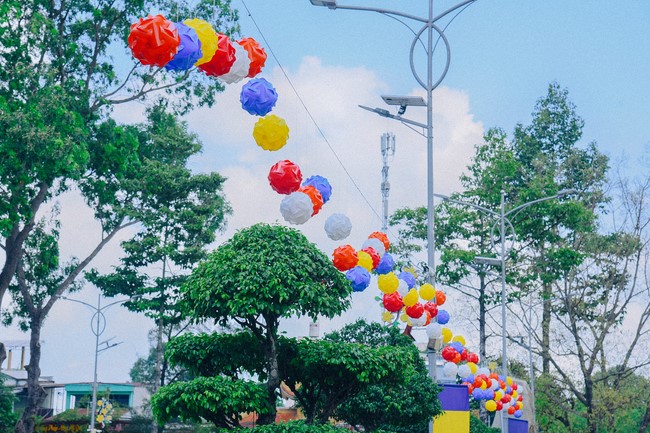 Preparing for decoration the Great Ceremony of Buddha's Birthday 2023 (part 2)