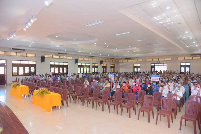 Gratitude ceremony and gift giving for the Blind Association of Charity Board