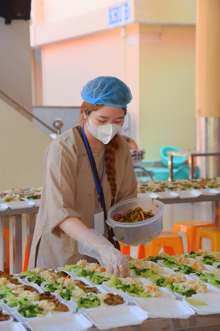 Gratitude ceremony and gift giving for the Blind Association of Charity Board