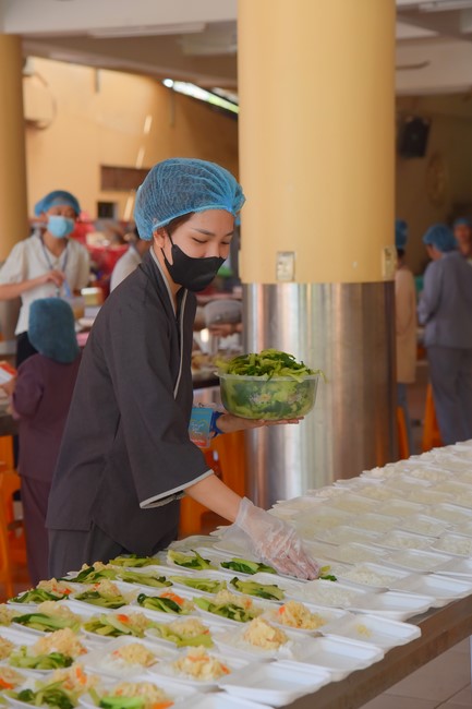 Gratitude ceremony and gift giving for the Blind Association of Charity Board