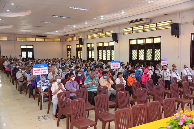 Gratitude ceremony and gift giving for the Blind Association of Charity Board