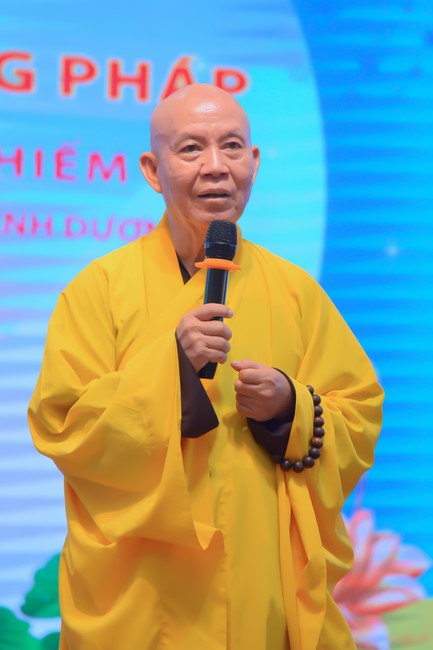 Gratitude ceremony and gift giving for the Blind Association of Charity Board