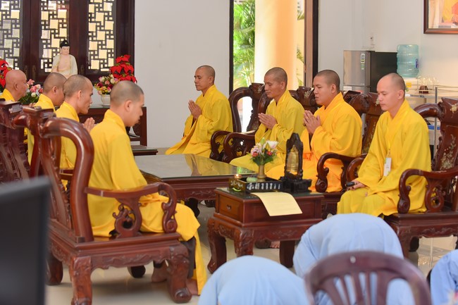 Gratitude ceremony and gift giving for the Blind Association of Charity Board