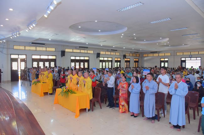 Gratitude ceremony and gift giving for the Blind Association of Charity Board