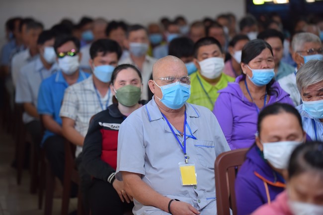 Gratitude ceremony and gift giving for the Blind Association of Charity Board