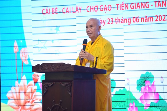 Gratitude ceremony and gift giving for the Blind Association of Charity Board