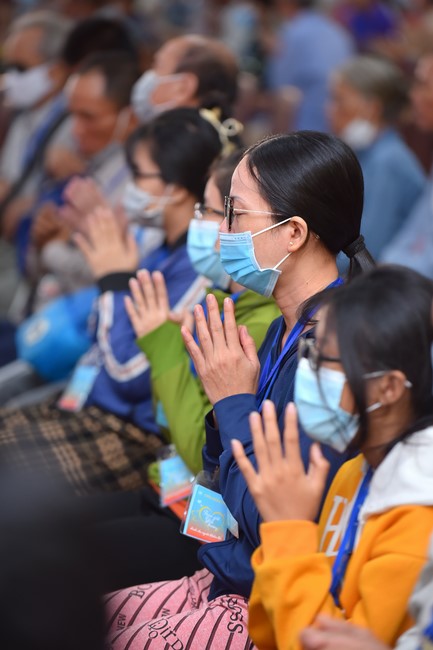 Gratitude ceremony and gift giving for the Blind Association of Charity Board