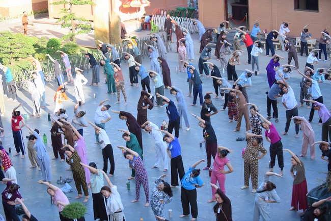 Community program Purification of body- mind, Guiding a healthy living method in accordance with the nature