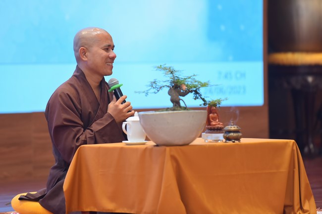 Community program Purification of body- mind, Guiding a healthy living method in accordance with the nature