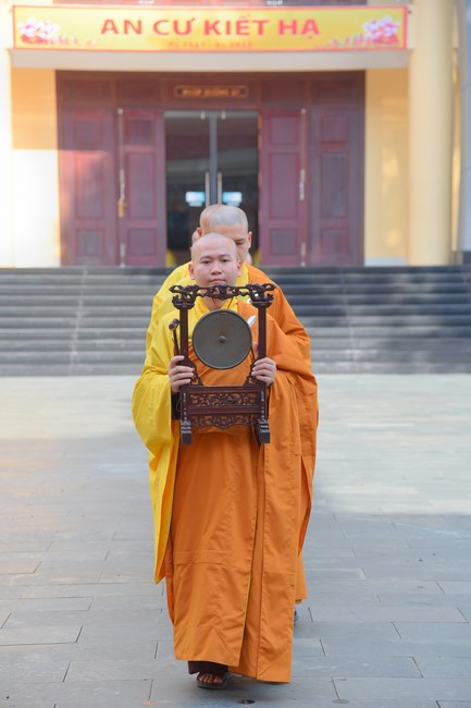Nhan Van School students praying for University Examination 2023