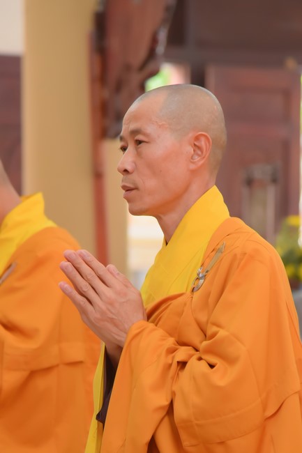Nhan Van School students praying for University Examination 2023