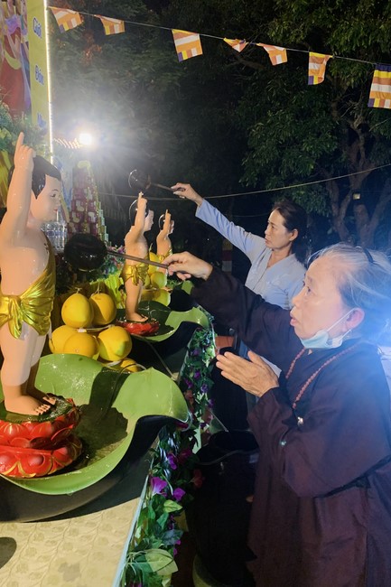 Chùa Đống Cao – Thanh Hóa: Lễ Sám hối và Tắm Phật