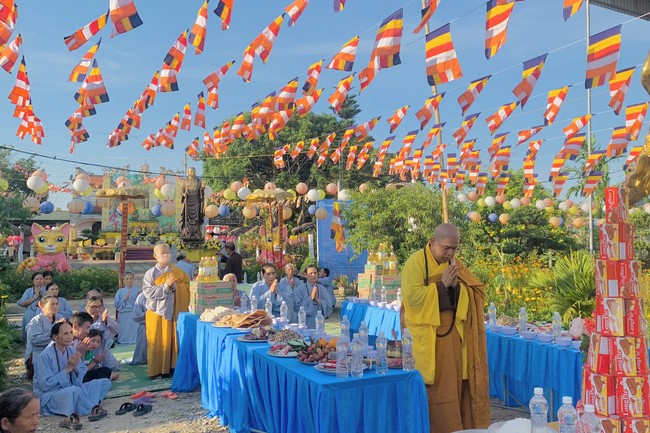 Chùa Đống Cao – Thanh Hóa: Kết khóa Khóa tu “Hướng Về Mùa Phật Đản” và thiện sự ngày rằm