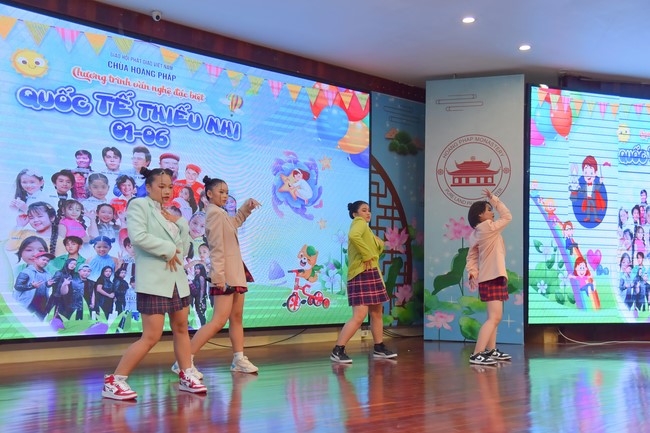 Performances on International Children's Day