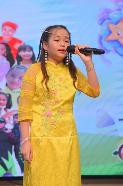 Performances on International Children's Day