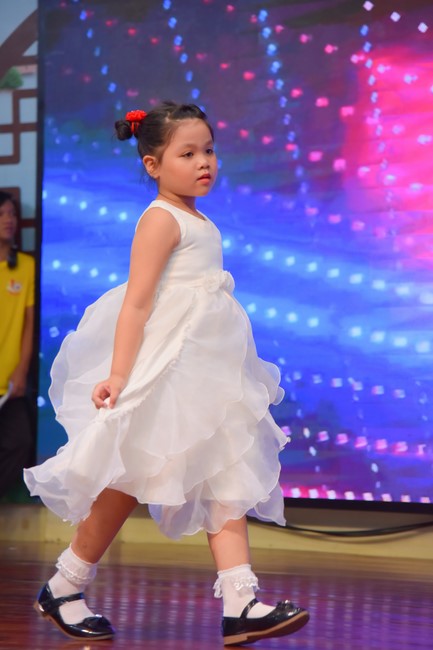 Performances on International Children's Day