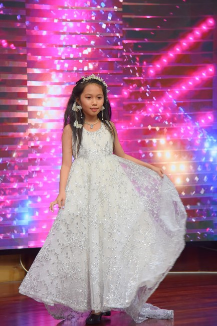 Performances on International Children's Day