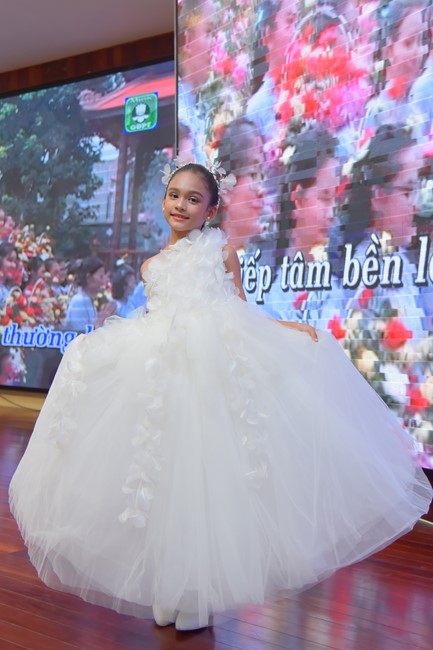 Performances on International Children's Day