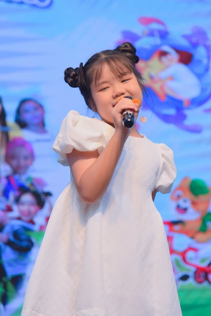 Performances on International Children's Day
