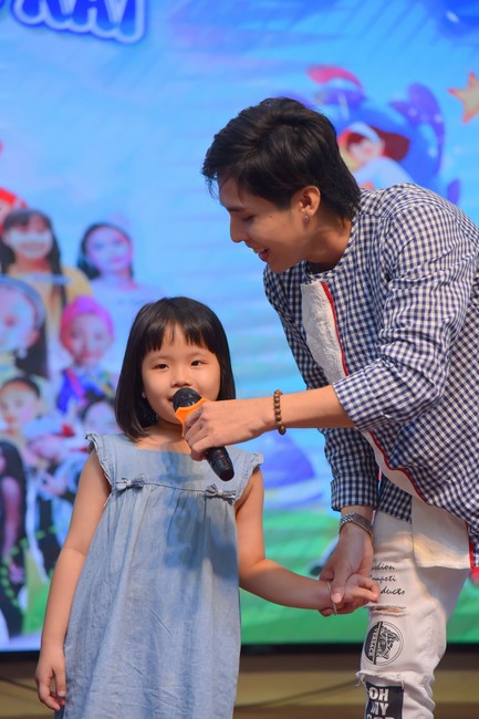 Performances on International Children's Day