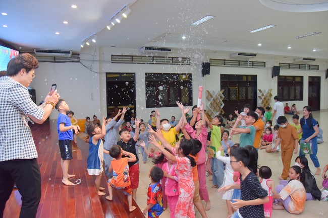 Performances on International Children's Day