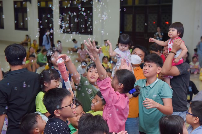 Performances on International Children's Day