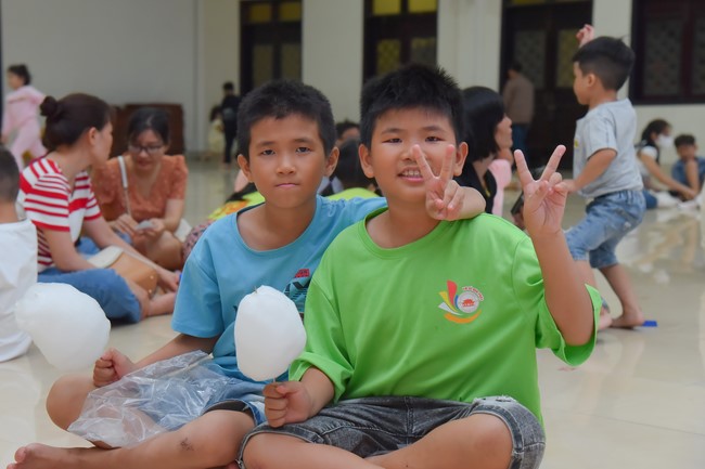 Performances on International Children's Day