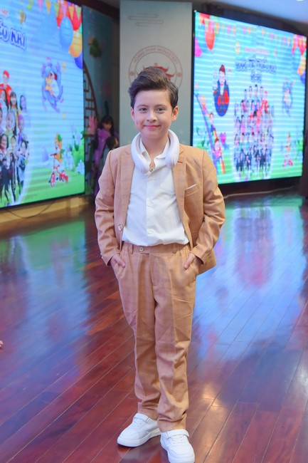 Performances on International Children's Day