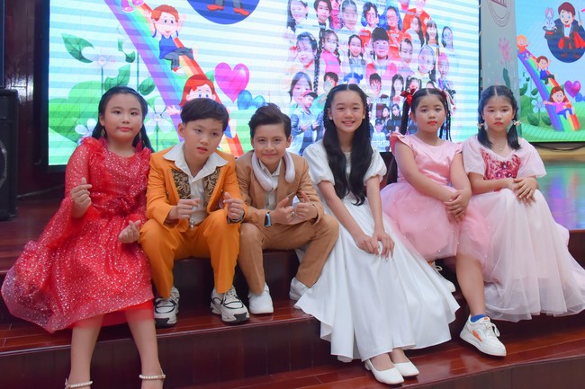 Performances on International Children's Day