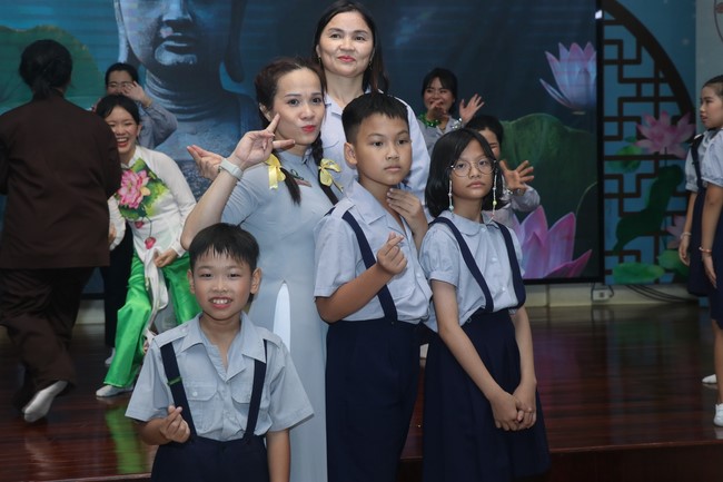 Vesak Music Performance (Buddhist Family Group)