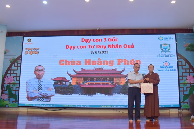 Training class for children's educational skills and cognitive orientation for parents