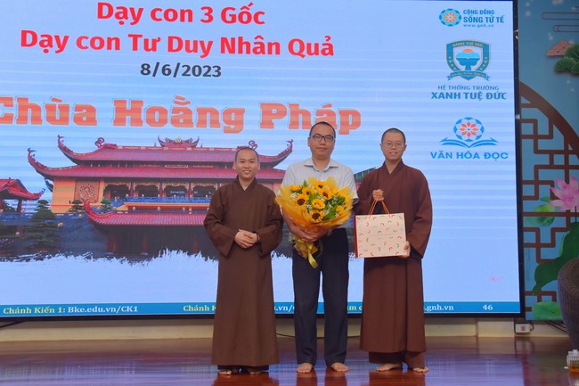 Training class for children's educational skills and cognitive orientation for parents