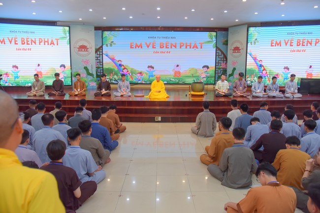 Opening the Summer Retreat 2023