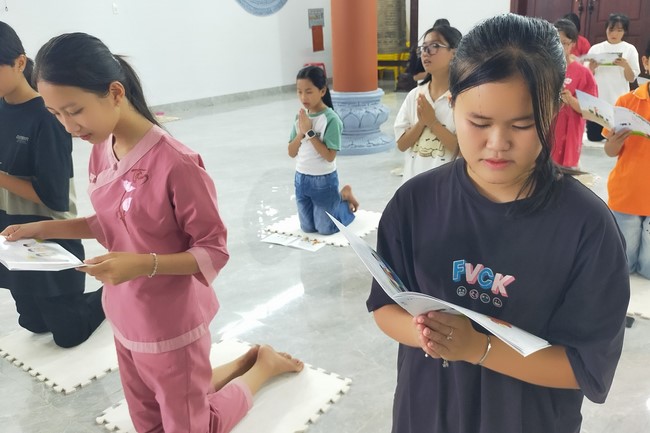 One-day Retreat for Teenager at Dang Phap Pagoda, Binh Phuoc