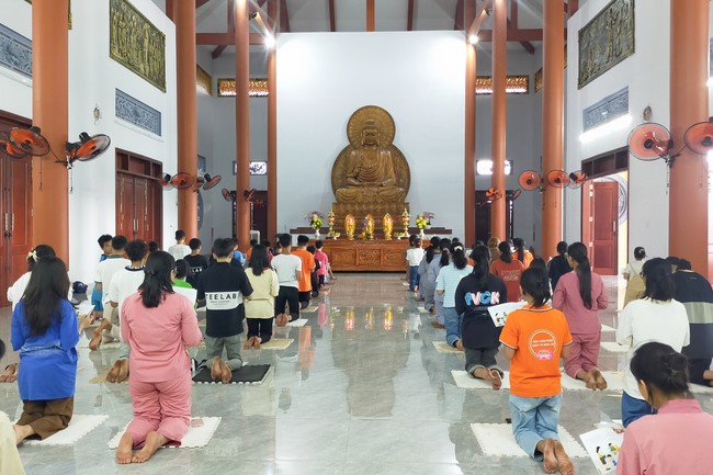 One-day Retreat for Teenager at Dang Phap Pagoda, Binh Phuoc