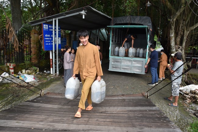 Releasing creatures on the Rain Retreat time