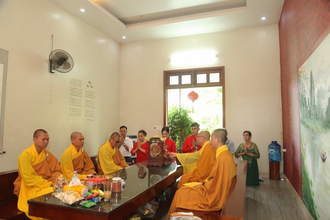 The Wedding Ceremony at Giai Lam pagoda, Ha Tinh