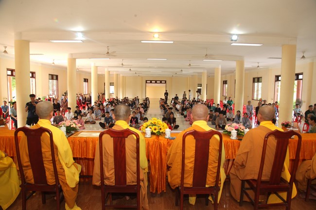 The Wedding Ceremony at Giai Lam pagoda, Ha Tinh