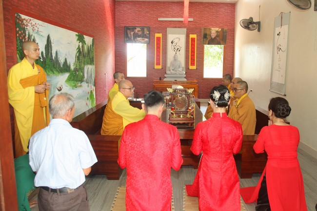 The Wedding Ceremony at Giai Lam pagoda, Ha Tinh