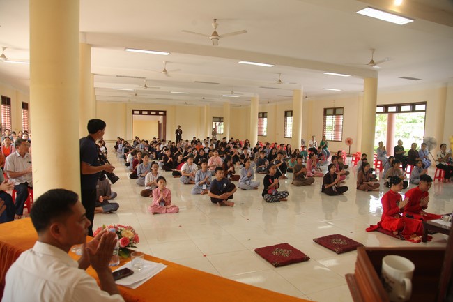 The Wedding Ceremony at Giai Lam pagoda, Ha Tinh