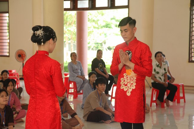 The Wedding Ceremony at Giai Lam pagoda, Ha Tinh
