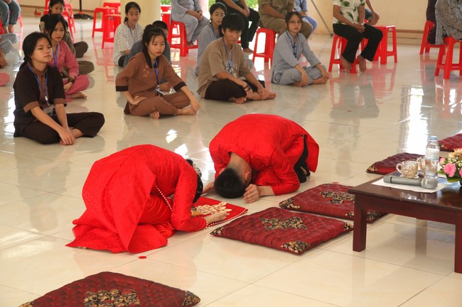 The Wedding Ceremony at Giai Lam pagoda, Ha Tinh