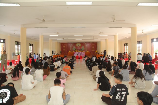 The Wedding Ceremony at Giai Lam pagoda, Ha Tinh