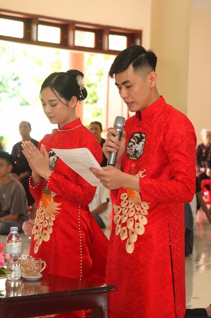 The Wedding Ceremony at Giai Lam pagoda, Ha Tinh