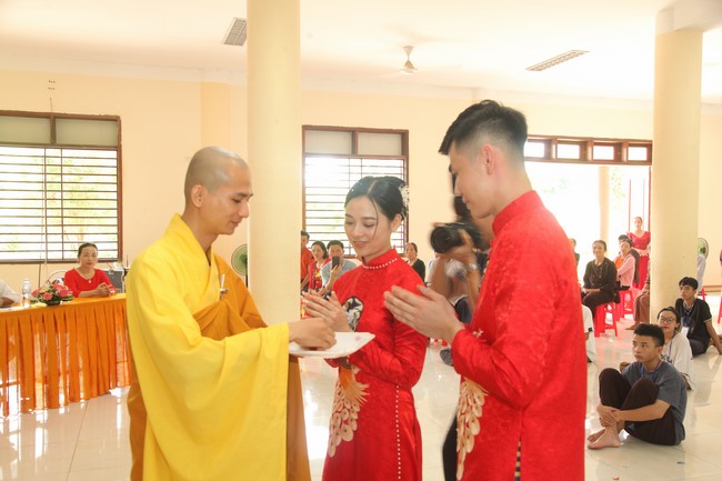 The Wedding Ceremony at Giai Lam pagoda, Ha Tinh
