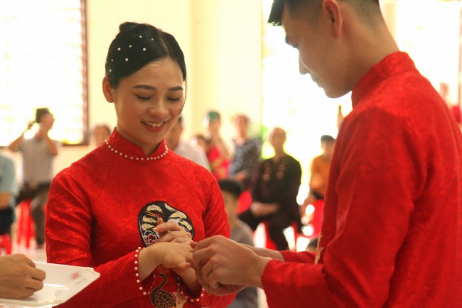 The Wedding Ceremony at Giai Lam pagoda, Ha Tinh