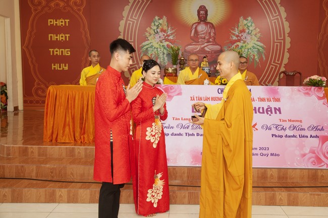 The Wedding Ceremony at Giai Lam pagoda, Ha Tinh