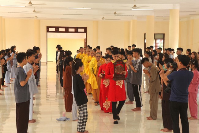 The Wedding Ceremony at Giai Lam pagoda, Ha Tinh
