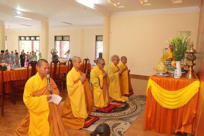 The Wedding Ceremony at Giai Lam pagoda, Ha Tinh