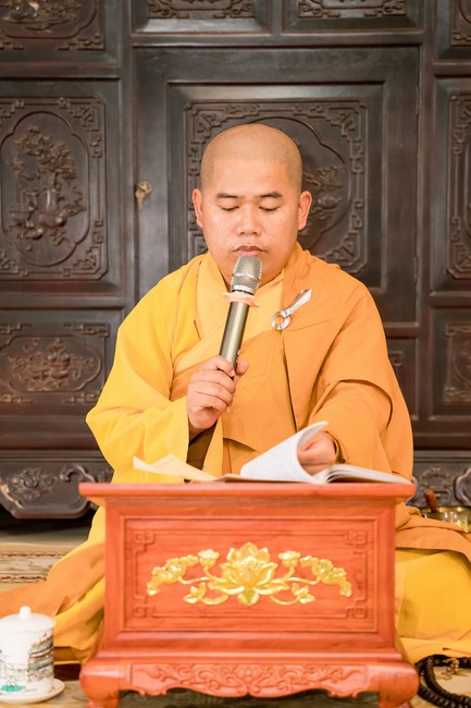 The 1st Retreat The path leading to right direction at Dong Cao Pagoda, Thanh Hoa